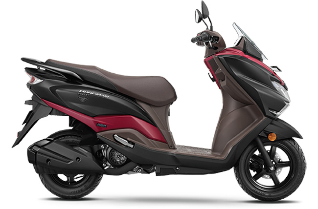 Honda PCX hybrid - Suzuki Burgman Street