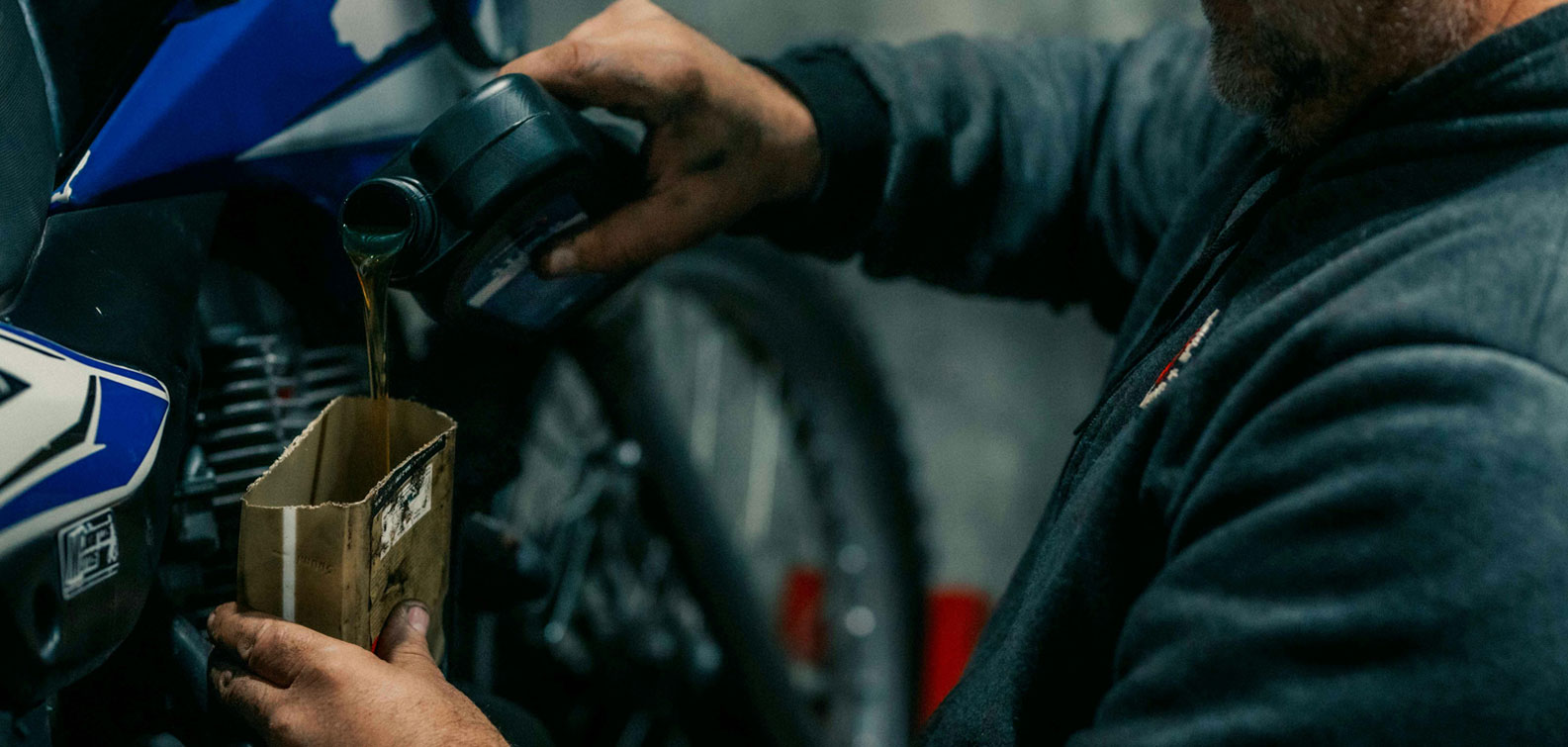 Best Engine Oils for Bikes & Scooters in India (2025)
